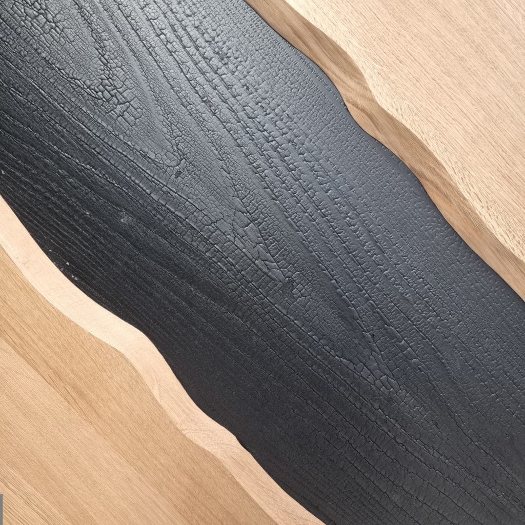 photo d'une table bois forme brut création Brut